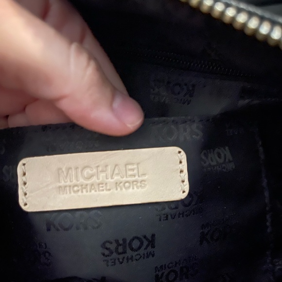 Michael kors satchel bag like new - Picture 2 of 4